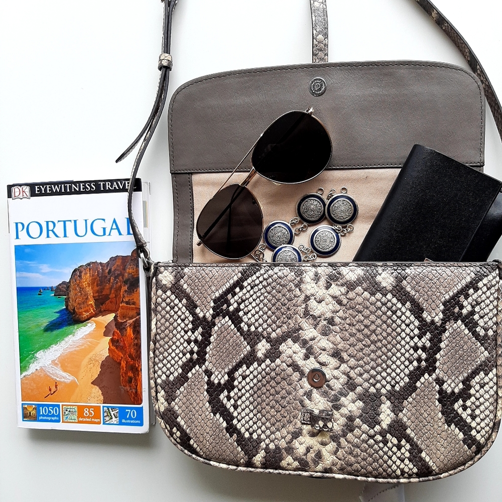 BANANA REPUBLIC GOAT LEATHER CROSSBODY BAG